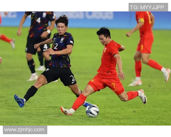 上海足球队以82分稳居选拔赛积分榜首位展现强劲实力 上海足球队以82分稳居选拔赛积分榜首位展现强劲实力