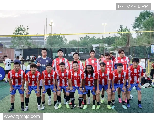 武汉足球队整体压制打法解析与战术优势探讨 武汉足球队整体压制打法解析与战术优势探讨